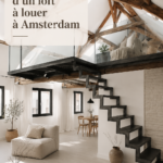 Loft moderne rénové à Amsterdam avec un espace ouvert et lumineux.
