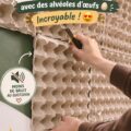 Une pièce insonorisée avec des caisses d'œufs sur les murs.
